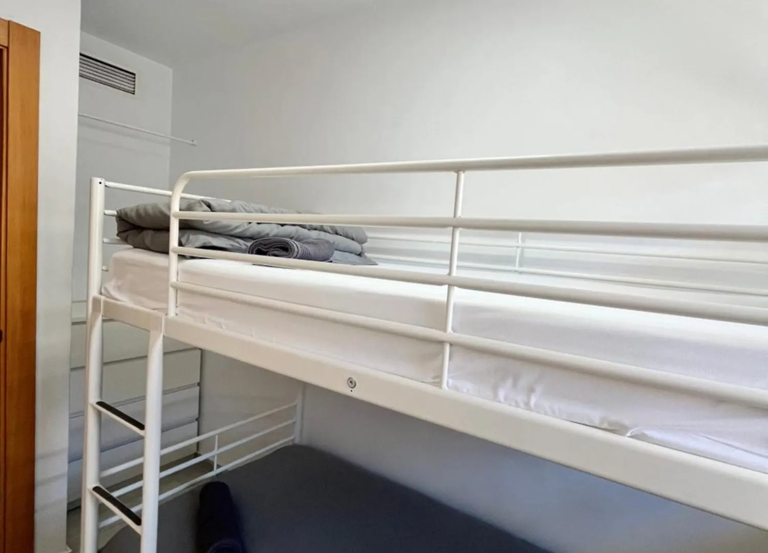 Malaga Boutique Stay - Carlos Haya Area With Parking Apartment