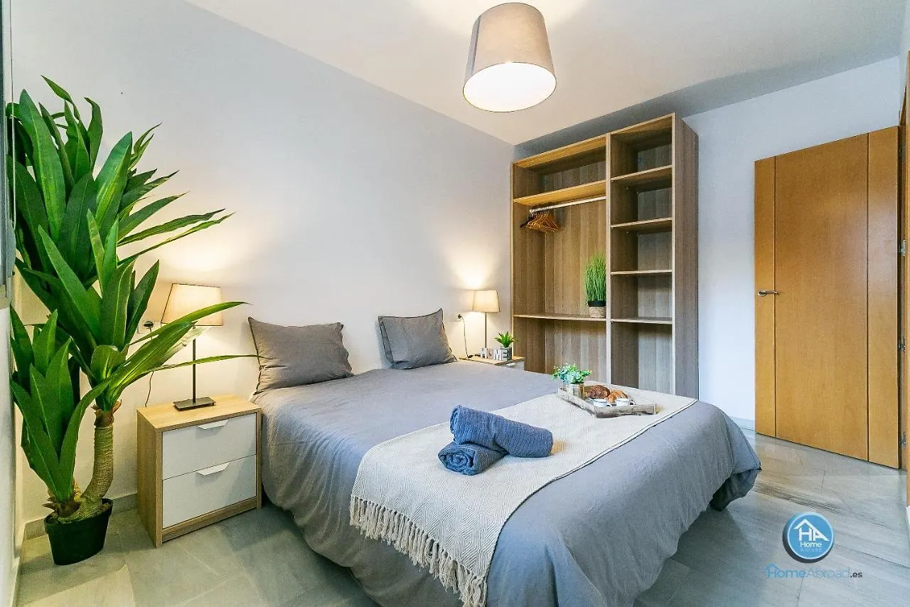 Malaga Boutique Stay - Carlos Haya Area With Parking Apartamento