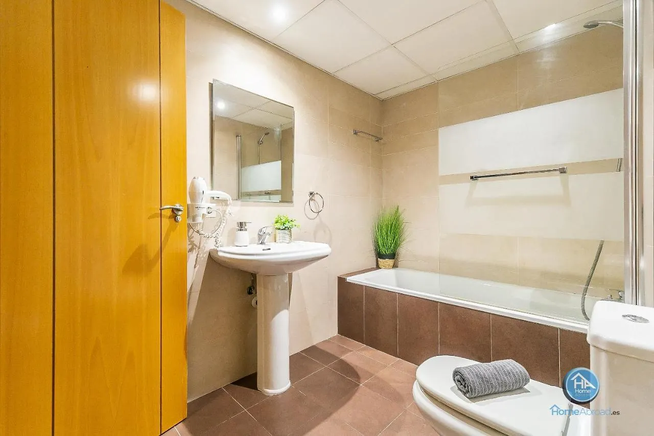 Malaga Boutique Stay - Carlos Haya Area With Parking